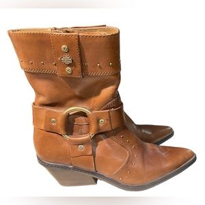 Harley Davidson Cognac Leather Pointed Toe Studded Harness Boots Women’s‎ Sz 5.5
